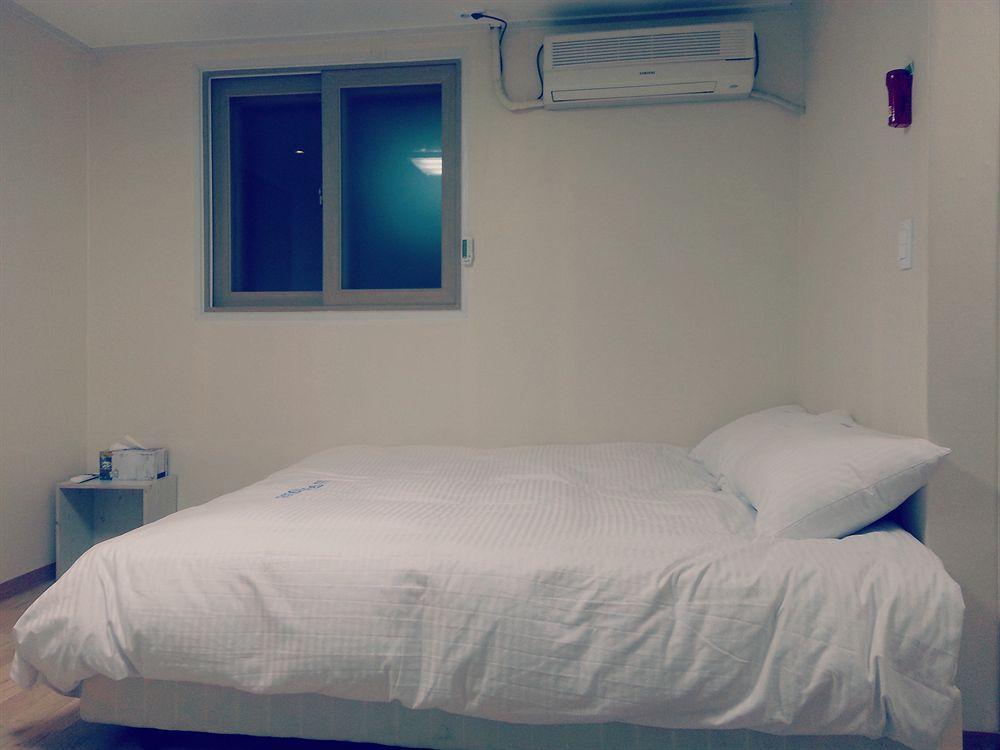 Iu Guest House Myeongdong Seul Esterno foto